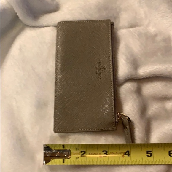 Neiman Marcus Leather Card Holder- Excellent Cond. - Picture 6 of 6
